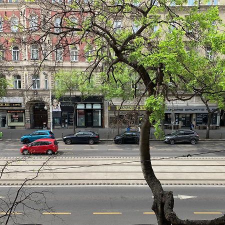 Luxury Apartment In The Central Budapest Luaran gambar