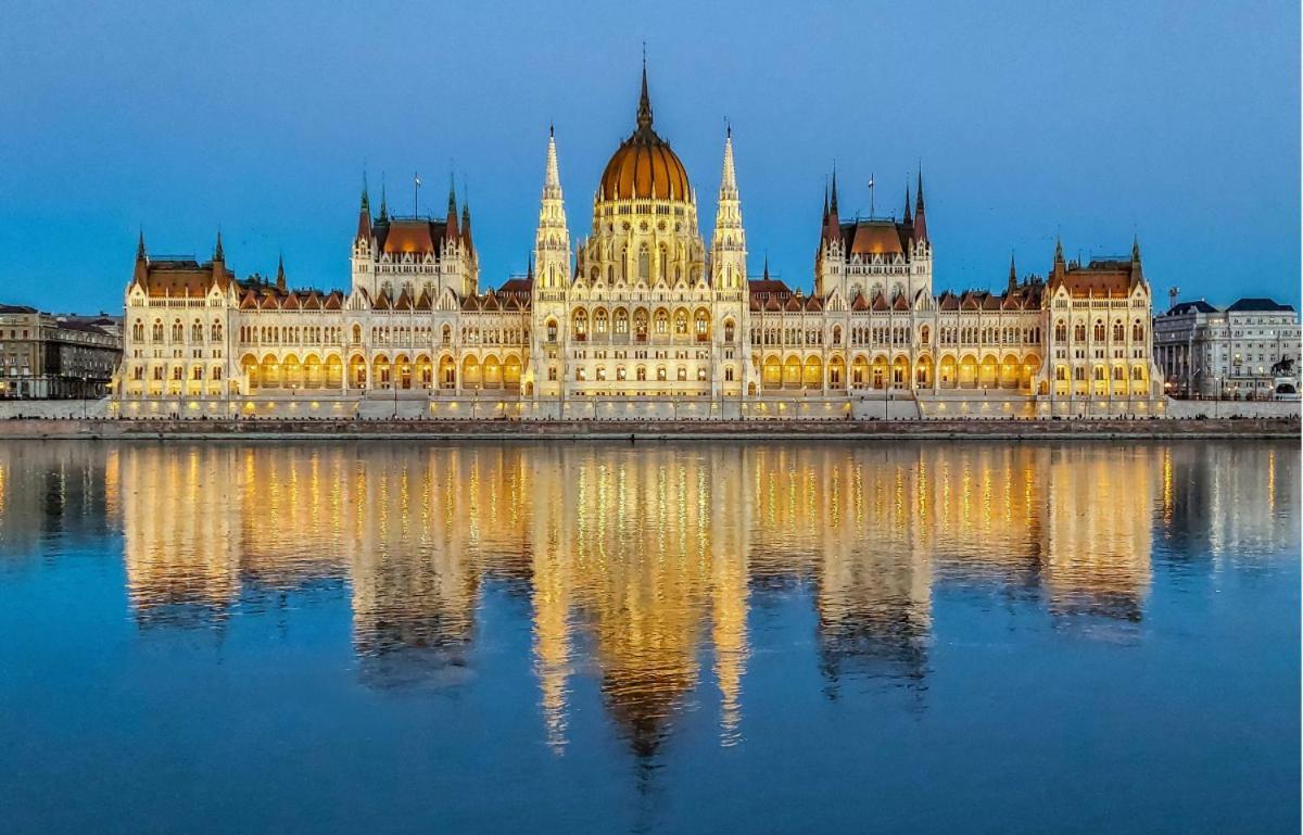 Luxury Apartment In The Central Budapest Luaran gambar