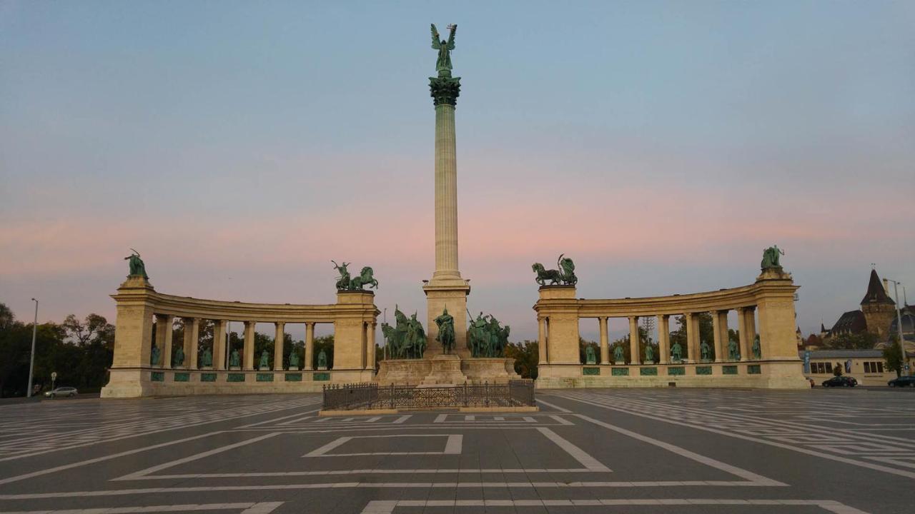 Luxury Apartment In The Central Budapest Luaran gambar
