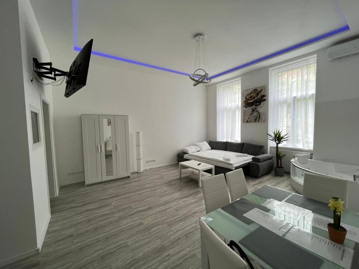 Luxury Apartment In The Central Budapest Luaran gambar